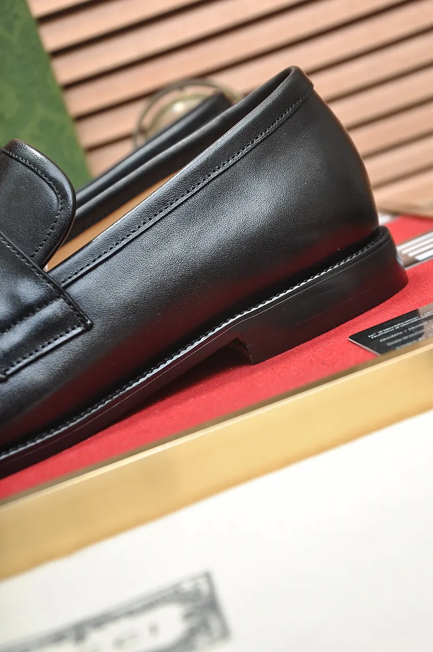 Men's men's shoes💰520💶【GUCCI】 (high-end Niuli) new model🍀Gucci* - top version Gucci classic casual leather shoes! It is made of imported original cowhide and has a comfortable first layer of cowhide lining! Original wear-resistant rubber outsole! High quality products! Code number 38-44!